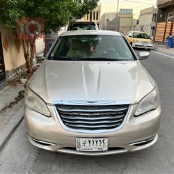 كرايسلر 200